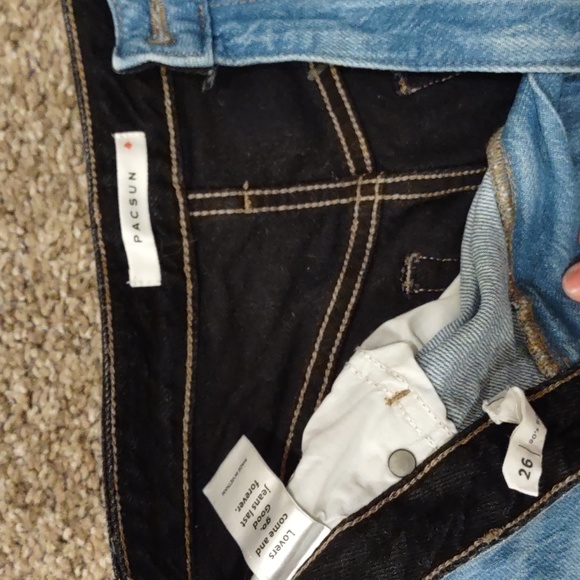 Jeans - Picture 2 of 3